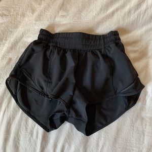 lululemon black hotty hots size 2